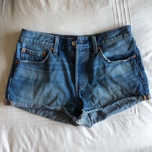 Levi’s 501 cutoff blue denim shorts size 27